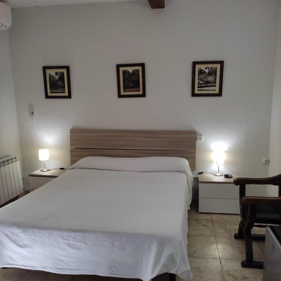 Hostal Castilla Aranjuez Luaran gambar