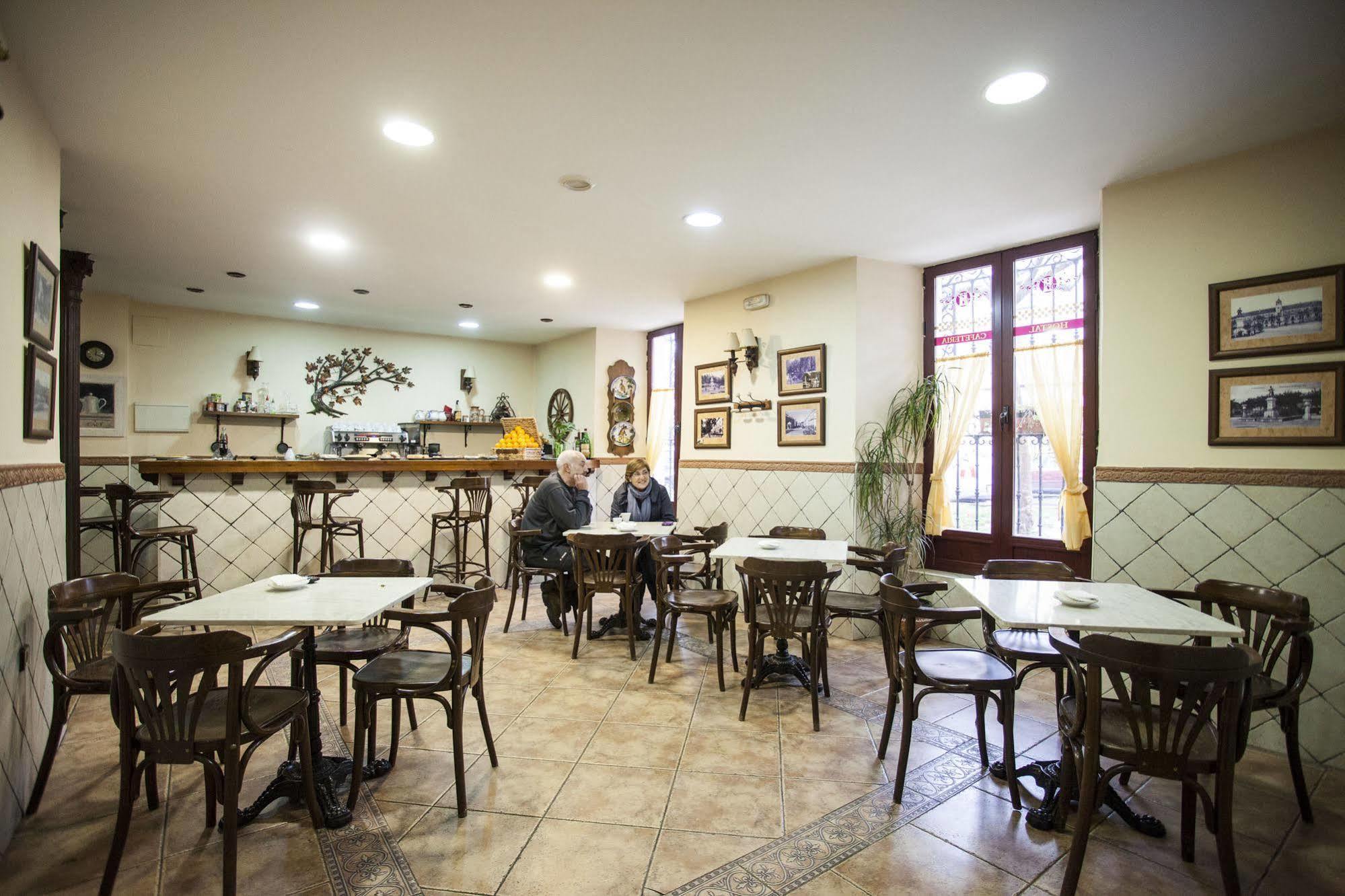 Hostal Castilla Aranjuez Luaran gambar