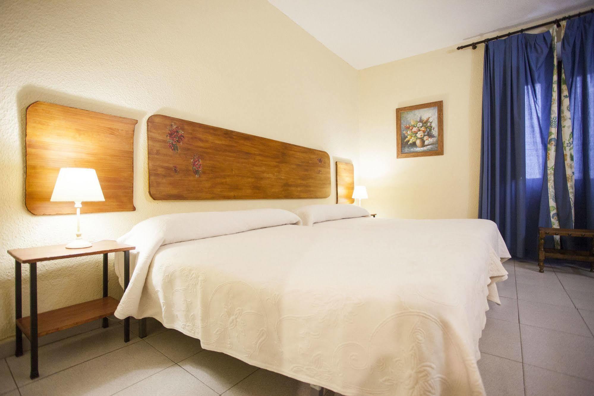Hostal Castilla Aranjuez Luaran gambar